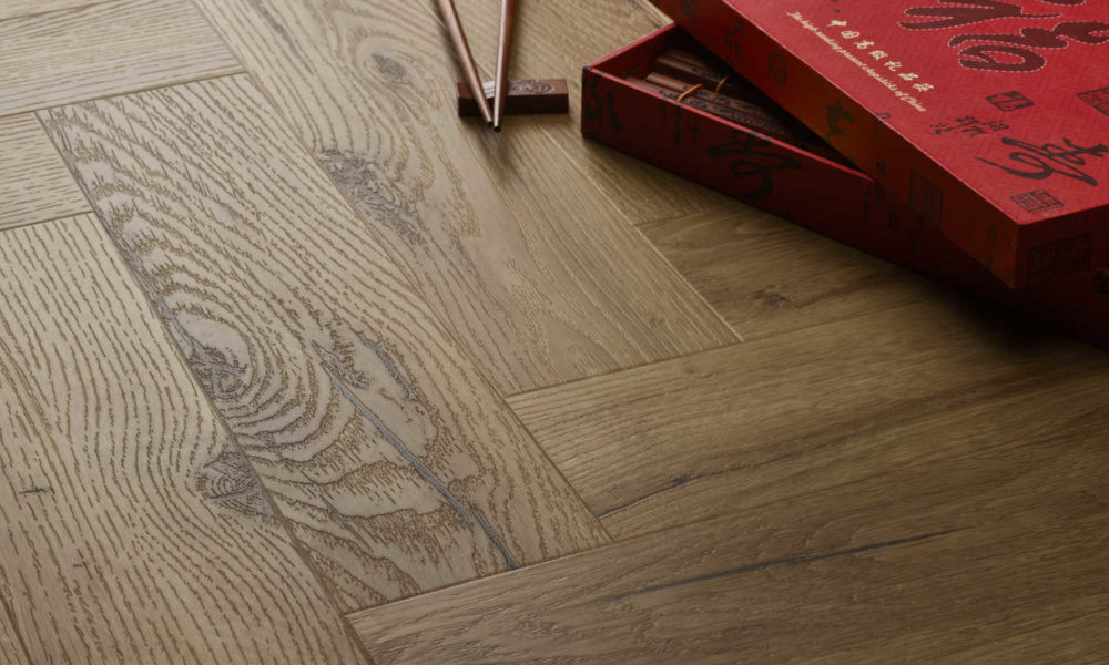 TH02 OLD ENGLISH OAK