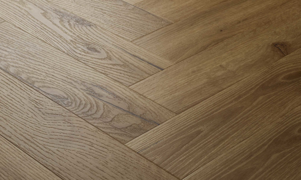 TH02 OLD ENGLISH OAK