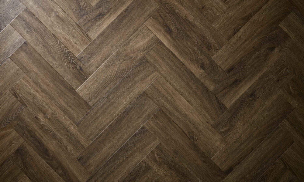 TH03 TUDOR OAK