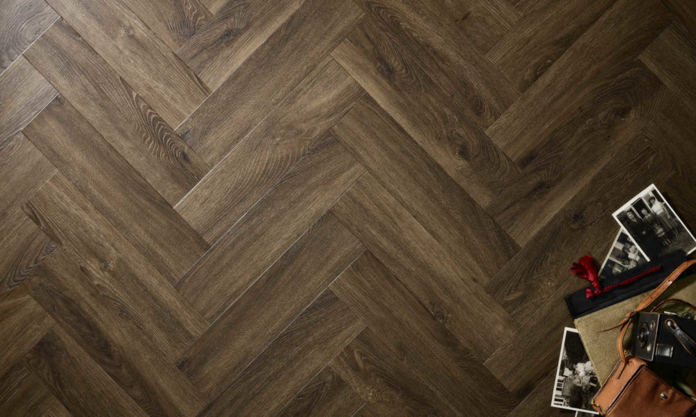 TH03 TUDOR OAK