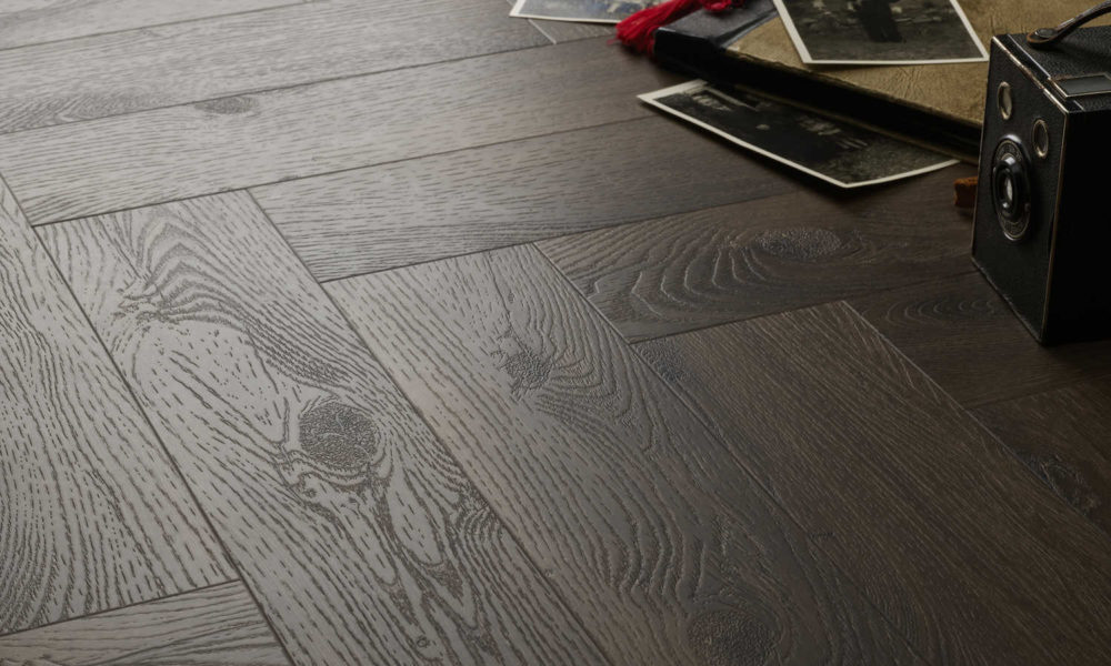TH03 TUDOR OAK