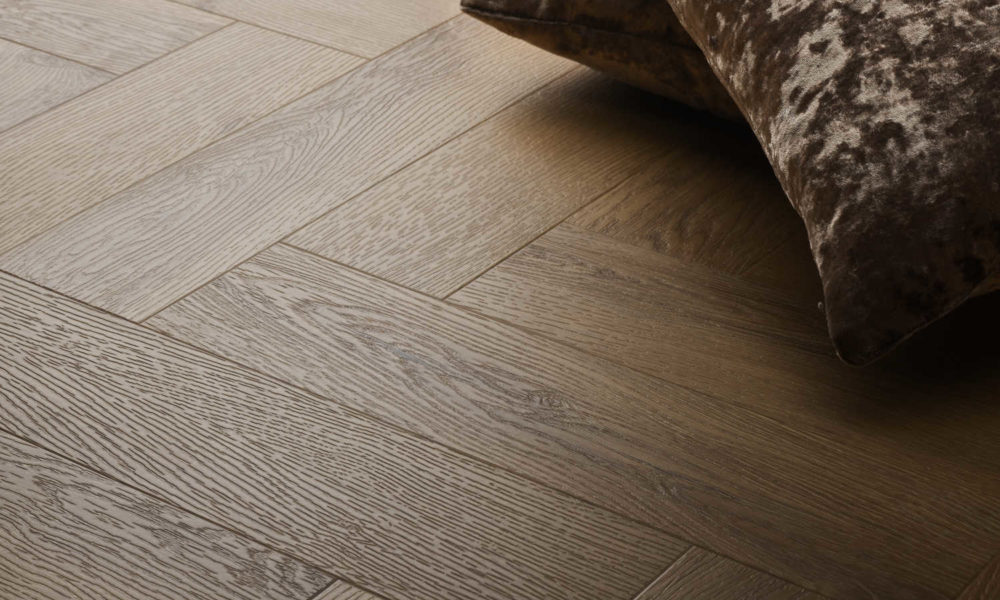 TH13 TRADITIONAL OAK
